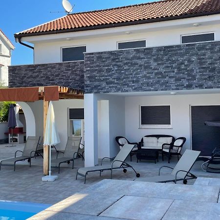 Villa Mira ***** Pinezići Exteriér fotografie