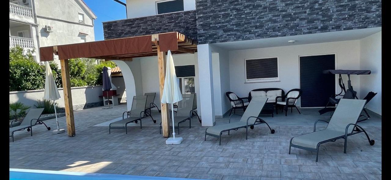 Villa Mira ***** Pinezići Exteriér fotografie
