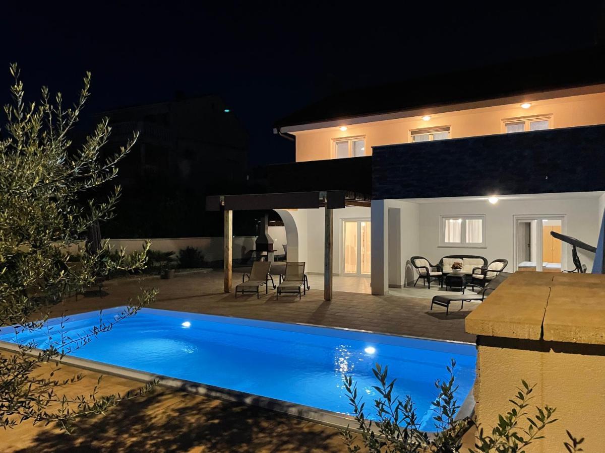 Villa Mira ***** Pinezići Exteriér fotografie