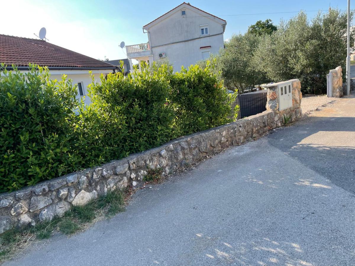 Villa Mira ***** Pinezići Exteriér fotografie