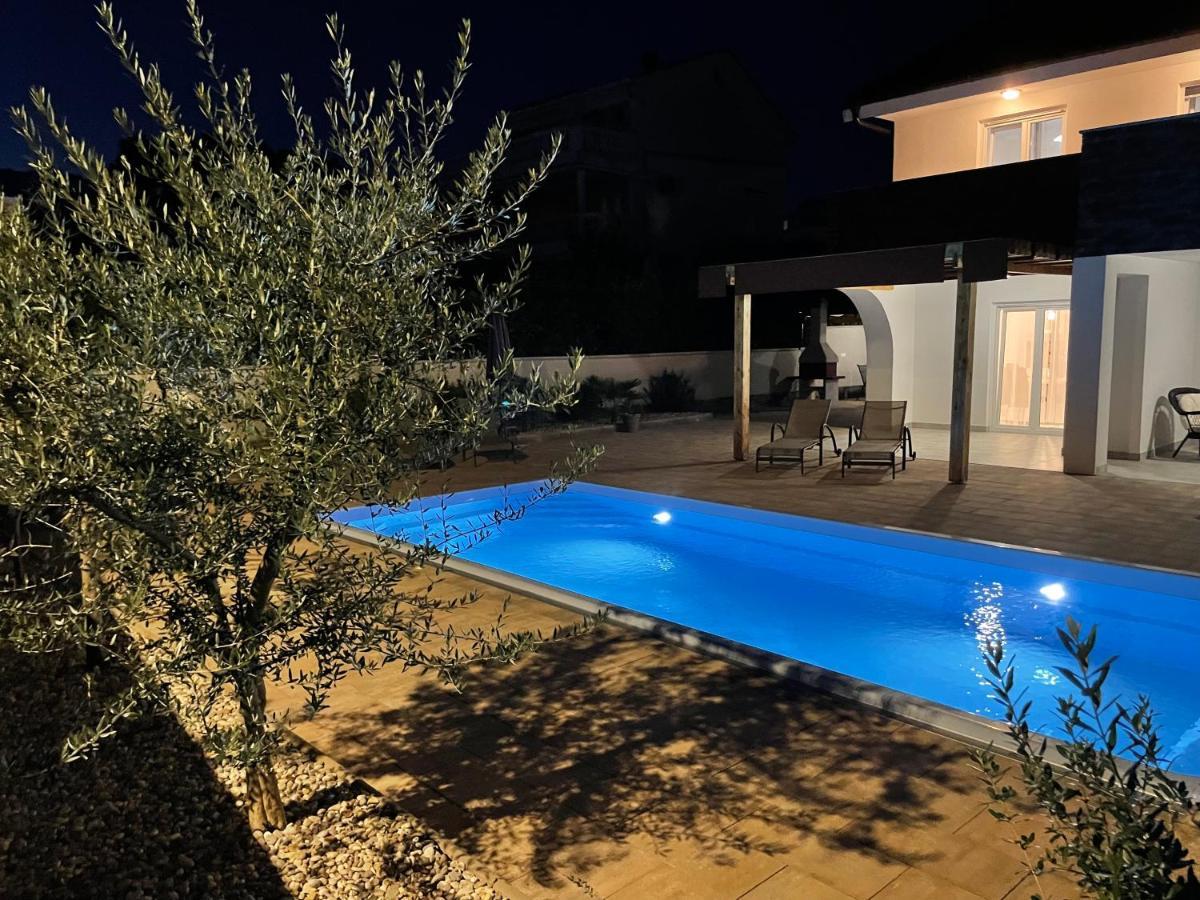 Villa Mira ***** Pinezići Exteriér fotografie